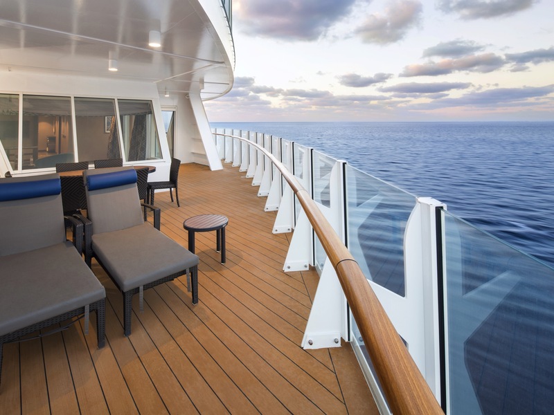 Spacious AquaTheatre Suite Large Balcony - 2 Bedroom